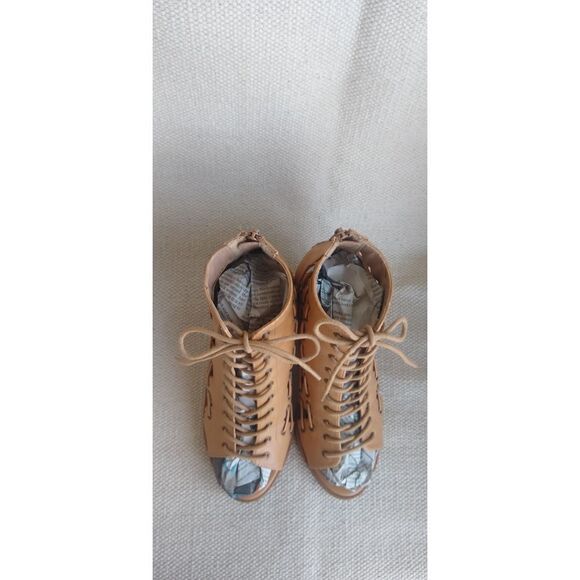 Altar'd State Cutout Heels Women's Size 6 Block Heel Tan Faux Lace Zip - Picture 6 of 9